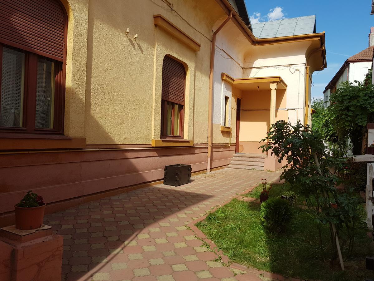 نزل كرايوفافي Casa Boiereasca المظهر الخارجي الصورة