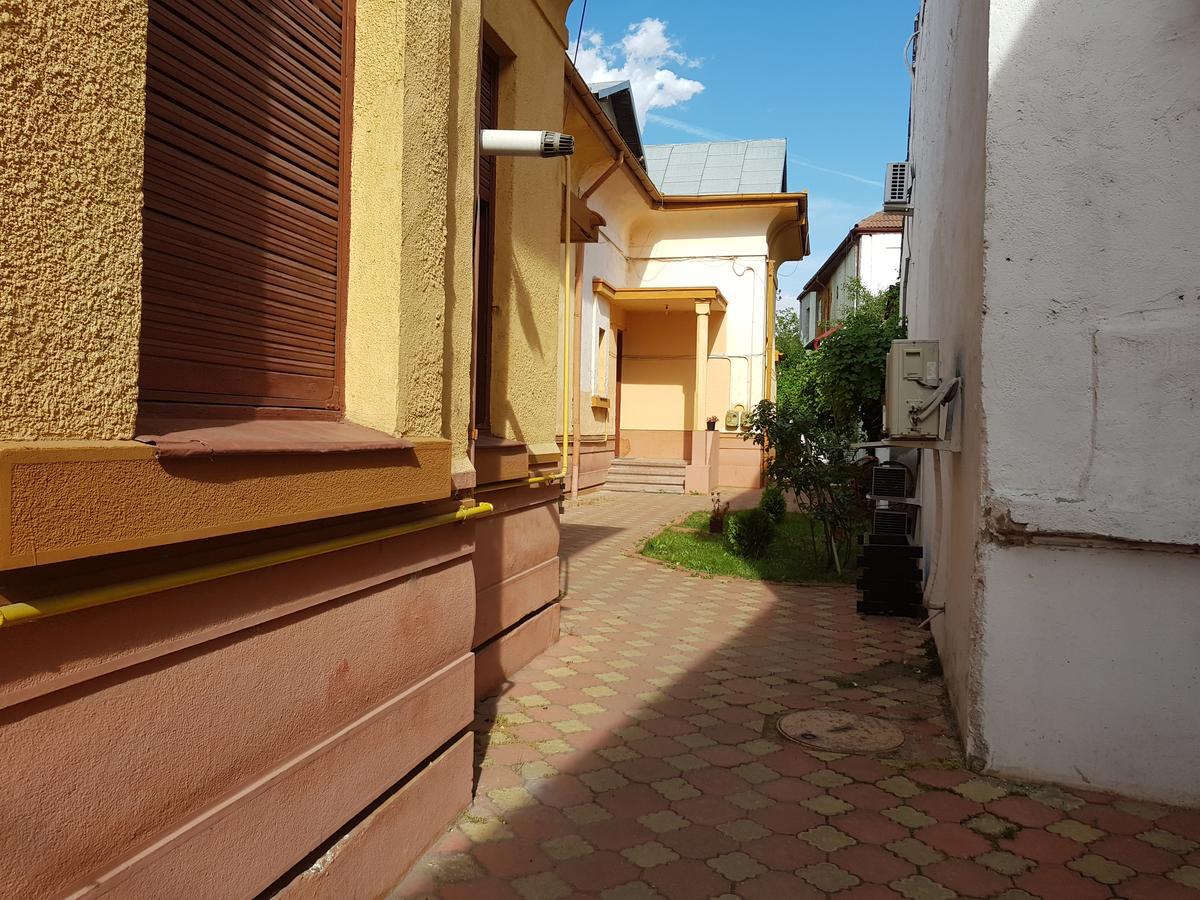 نزل كرايوفافي Casa Boiereasca المظهر الخارجي الصورة