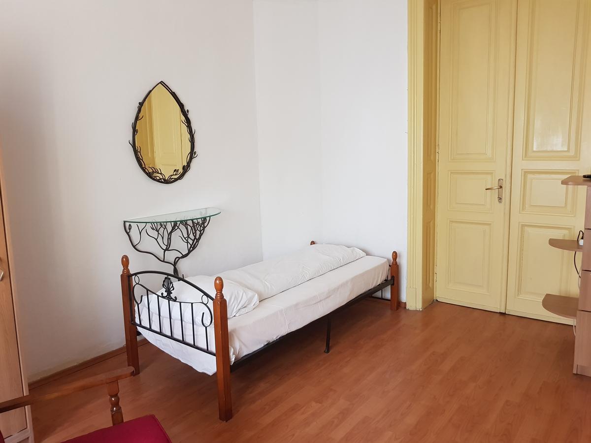 نزل كرايوفافي Casa Boiereasca المظهر الخارجي الصورة