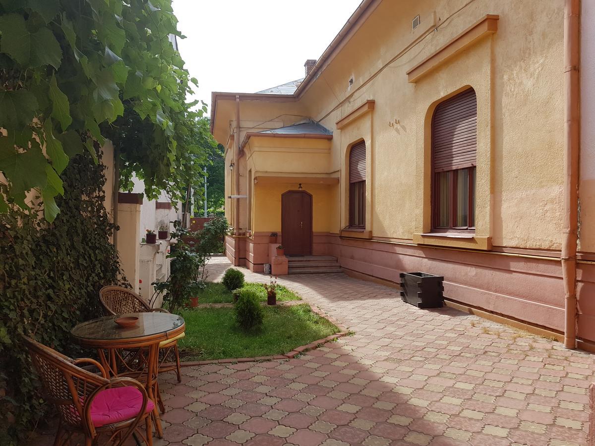 نزل كرايوفافي Casa Boiereasca المظهر الخارجي الصورة