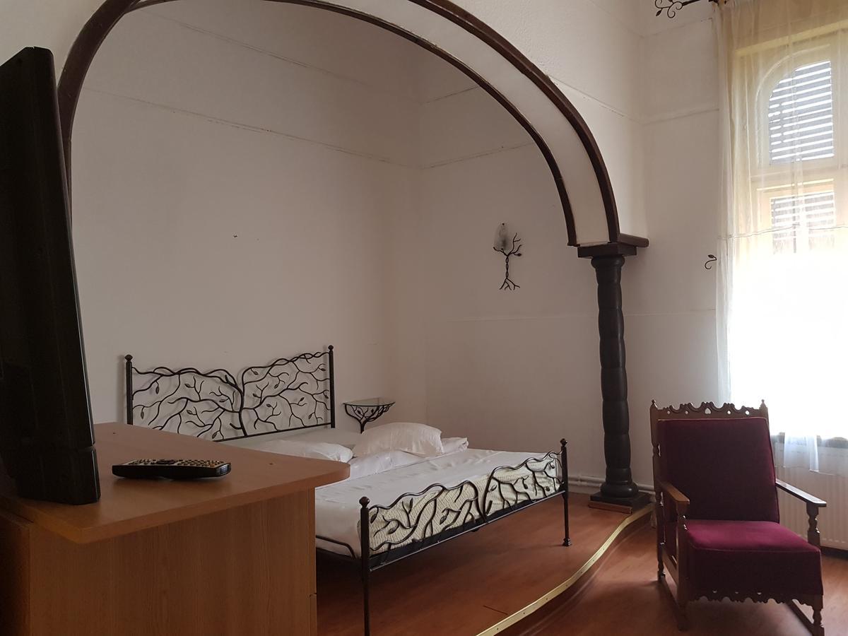 نزل كرايوفافي Casa Boiereasca المظهر الخارجي الصورة
